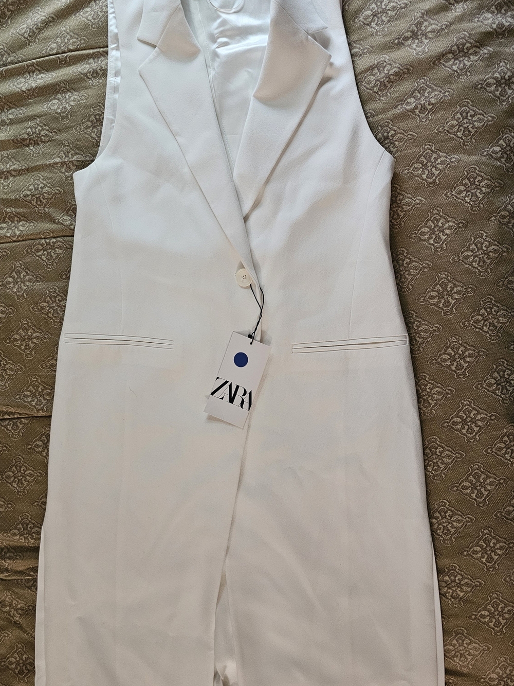 Zara White Sleeveless Blazer Vest